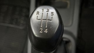 Used 2016 Renault Kwid RXT Petrol Manual interior GEAR  KNOB VIEW
