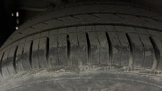 Used 2015 Maruti Suzuki Swift [2011-2017] ZDi Diesel Manual tyres RIGHT REAR TYRE TREAD VIEW