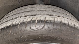 Used 2022 Tata Altroz XZ Plus 1.2 Petrol Manual tyres LEFT REAR TYRE TREAD VIEW
