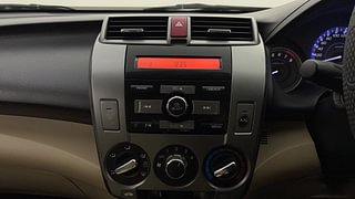 Used 2013 Honda City [2011-2014] 1.5 V MT Petrol Manual top_features Integrated (in-dash) music system