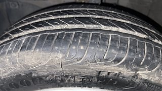 Used 2013 Honda City [2011-2014] 1.5 V MT Petrol Manual tyres LEFT FRONT TYRE TREAD VIEW