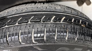 Used 2019 Renault Kwid [2017-2019] RXT 1.0 SCE Special (O) Petrol Manual tyres LEFT REAR TYRE TREAD VIEW