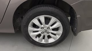 Used 2013 Honda City [2011-2014] 1.5 V MT Petrol Manual tyres LEFT REAR TYRE RIM VIEW