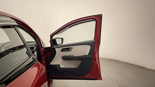 Used 2022 Tata Altroz XZ Plus 1.2 Petrol Manual interior RIGHT FRONT DOOR OPEN VIEW