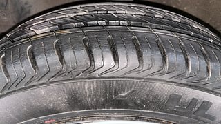 Used 2015 Hyundai Eon Magna + (O) 1.0 Petrol Manual tyres LEFT FRONT TYRE TREAD VIEW