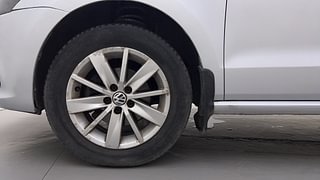 Used 2015 Volkswagen Polo Highline1.2L (P) Petrol Manual tyres LEFT FRONT TYRE RIM VIEW