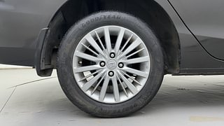 Used 2022 Honda City V Petrol Petrol Manual tyres RIGHT REAR TYRE RIM VIEW