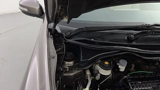 Used 2013 Honda City [2011-2014] 1.5 V MT Petrol Manual engine ENGINE RIGHT SIDE HINGE & APRON VIEW