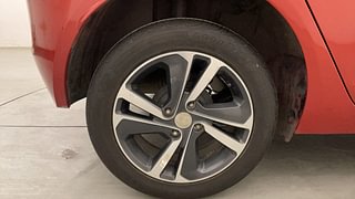 Used 2022 Tata Altroz XZ Plus 1.2 Petrol Manual tyres RIGHT REAR TYRE RIM VIEW