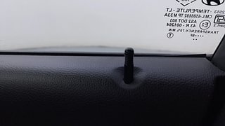 Used 2015 Hyundai Eon Magna + (O) 1.0 Petrol Manual top_features Central locking