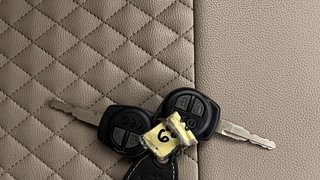 Used 2018 Maruti Suzuki Dzire VXi Petrol Manual extra CAR KEY VIEW