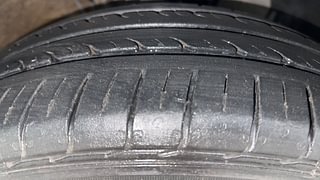 Used 2015 Volkswagen Polo Highline1.2L (P) Petrol Manual tyres RIGHT FRONT TYRE TREAD VIEW