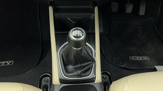 Used 2022 Honda City V Petrol Petrol Manual interior GEAR  KNOB VIEW