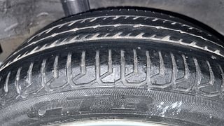 Used 2013 Honda City [2011-2014] 1.5 V MT Petrol Manual tyres RIGHT REAR TYRE TREAD VIEW