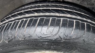 Used 2013 Honda City [2011-2014] 1.5 V MT Petrol Manual tyres RIGHT FRONT TYRE TREAD VIEW