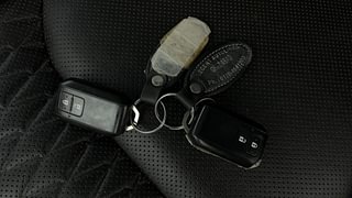 Used 2023 Maruti Suzuki Grand Vitara Alpha Plus Intelligent Hybrid eCVT Hybrid Automatic extra CAR KEY VIEW