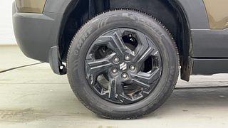 Used 2022 Maruti Suzuki Brezza ZXI Petrol Manual tyres RIGHT REAR TYRE RIM VIEW