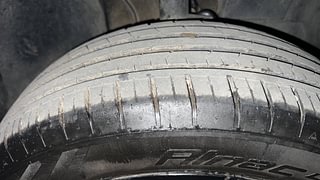 Used 2022 Tata Punch Creative Dual Tone Petrol Manual tyres RIGHT FRONT TYRE TREAD VIEW
