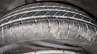 Used 2015 Honda City VX Petrol Manual tyres RIGHT REAR TYRE TREAD VIEW