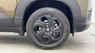 Used 2022 Maruti Suzuki Brezza ZXI Petrol Manual tyres RIGHT FRONT TYRE RIM VIEW