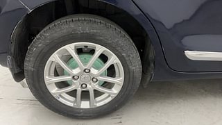 Used 2022 Maruti Suzuki Swift ZXI Petrol Manual tyres RIGHT REAR TYRE RIM VIEW