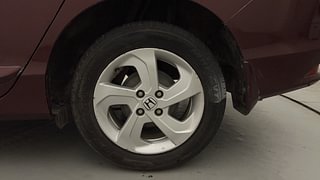 Used 2015 Honda City VX Petrol Manual tyres LEFT REAR TYRE RIM VIEW
