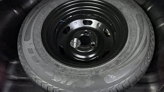 Used 2017 Renault Kwid [2017-2019] RXT 1.0 SCE Special Petrol Manual tyres SPARE TYRE VIEW
