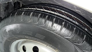Used 2012 Hyundai i10 Era 1.1 iRDE2 Petrol Manual tyres RIGHT REAR TYRE TREAD VIEW