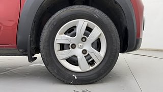 Used 2017 Renault Kwid [2017-2019] RXT 1.0 SCE Special Petrol Manual tyres RIGHT FRONT TYRE RIM VIEW