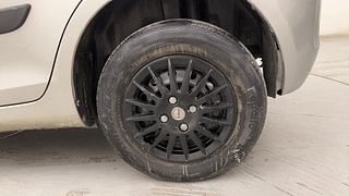 Used 2015 Maruti Suzuki Swift [2011-2017] VXi Petrol Manual tyres LEFT REAR TYRE RIM VIEW