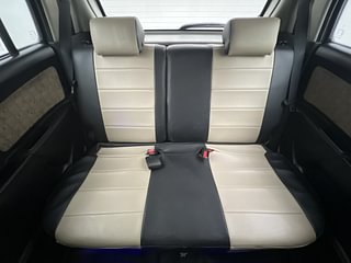 Used 2017 Maruti Suzuki Wagon R 1.0 [2010-2019] VXi Petrol Manual interior REAR SEAT CONDITION VIEW