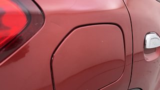 Used 2017 Renault Kwid [2017-2019] RXT 1.0 SCE Special Petrol Manual dents MINOR SCRATCH