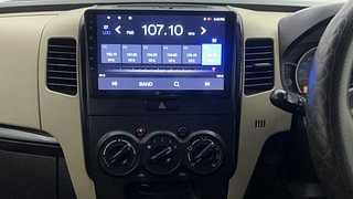 Used 2017 Maruti Suzuki Wagon R 1.0 [2010-2019] VXi Petrol Manual interior MUSIC SYSTEM & AC CONTROL VIEW