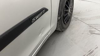 Used 2015 Maruti Suzuki Swift [2011-2017] VXi Petrol Manual dents MINOR DENT