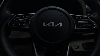 Used 2022 Kia Seltos HTX IVT G Petrol Automatic top_features Airbags