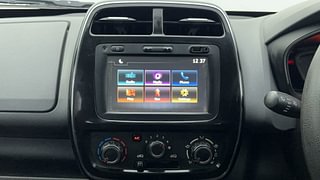 Used 2017 Renault Kwid [2017-2019] RXT 1.0 SCE Special Petrol Manual interior MUSIC SYSTEM & AC CONTROL VIEW