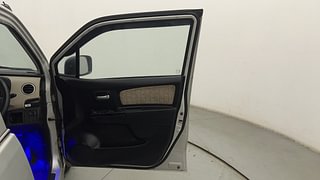 Used 2017 Maruti Suzuki Wagon R 1.0 [2010-2019] VXi Petrol Manual interior RIGHT FRONT DOOR OPEN VIEW
