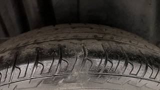 Used 2015 Maruti Suzuki Swift [2011-2017] VXi Petrol Manual tyres RIGHT REAR TYRE TREAD VIEW