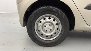 Used 2012 Hyundai i10 Era 1.1 iRDE2 Petrol Manual tyres RIGHT REAR TYRE RIM VIEW