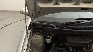 Used 2013 Toyota Etios [2010-2017] G Petrol Manual engine ENGINE RIGHT SIDE HINGE & APRON VIEW