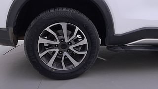 Used 2022 Mahindra Scorpio N Z8 L Diesel AT 7 STR Diesel Automatic tyres RIGHT REAR TYRE RIM VIEW