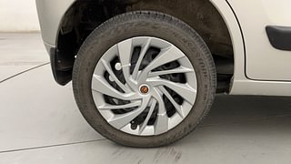 Used 2016 Maruti Suzuki Wagon R 1.0 VXI AMT Petrol Automatic tyres RIGHT REAR TYRE RIM VIEW