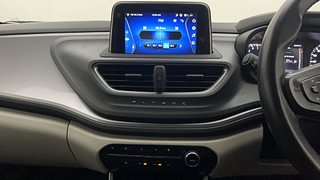 Used 2022 Tata Altroz XZ Plus 1.2 Dual Tone Petrol Manual interior MUSIC SYSTEM & AC CONTROL VIEW