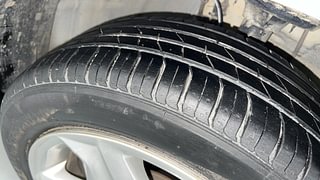 Used 2017 Hyundai Elite i20 Asta 1.2 Petrol Manual tyres RIGHT FRONT TYRE TREAD VIEW