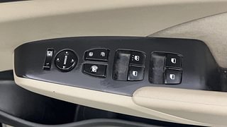 Used 2019 Hyundai Verna [2017-2020] 1.4 VTVT EX Petrol Manual top_features Power windows