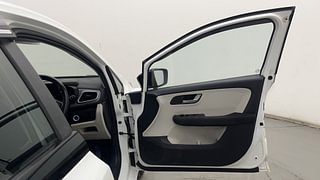 Used 2022 Tata Altroz XZ Plus 1.2 Dual Tone Petrol Manual interior RIGHT FRONT DOOR OPEN VIEW
