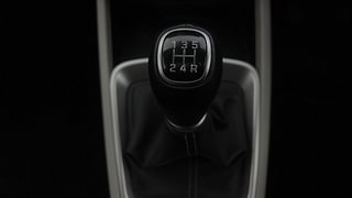 Used 2022 Hyundai Venue SX 1.2 Petrol Petrol Manual interior GEAR  KNOB VIEW