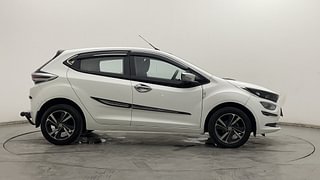 Used 2022 Tata Altroz XZ Plus 1.2 Dual Tone Petrol Manual exterior RIGHT SIDE VIEW