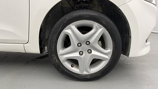Used 2017 Hyundai Elite i20 Asta 1.2 Petrol Manual tyres RIGHT FRONT TYRE RIM VIEW