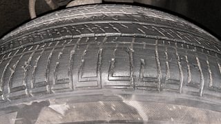 Used 2022 Mahindra Scorpio N Z8 L Diesel AT 7 STR Diesel Automatic tyres RIGHT FRONT TYRE TREAD VIEW